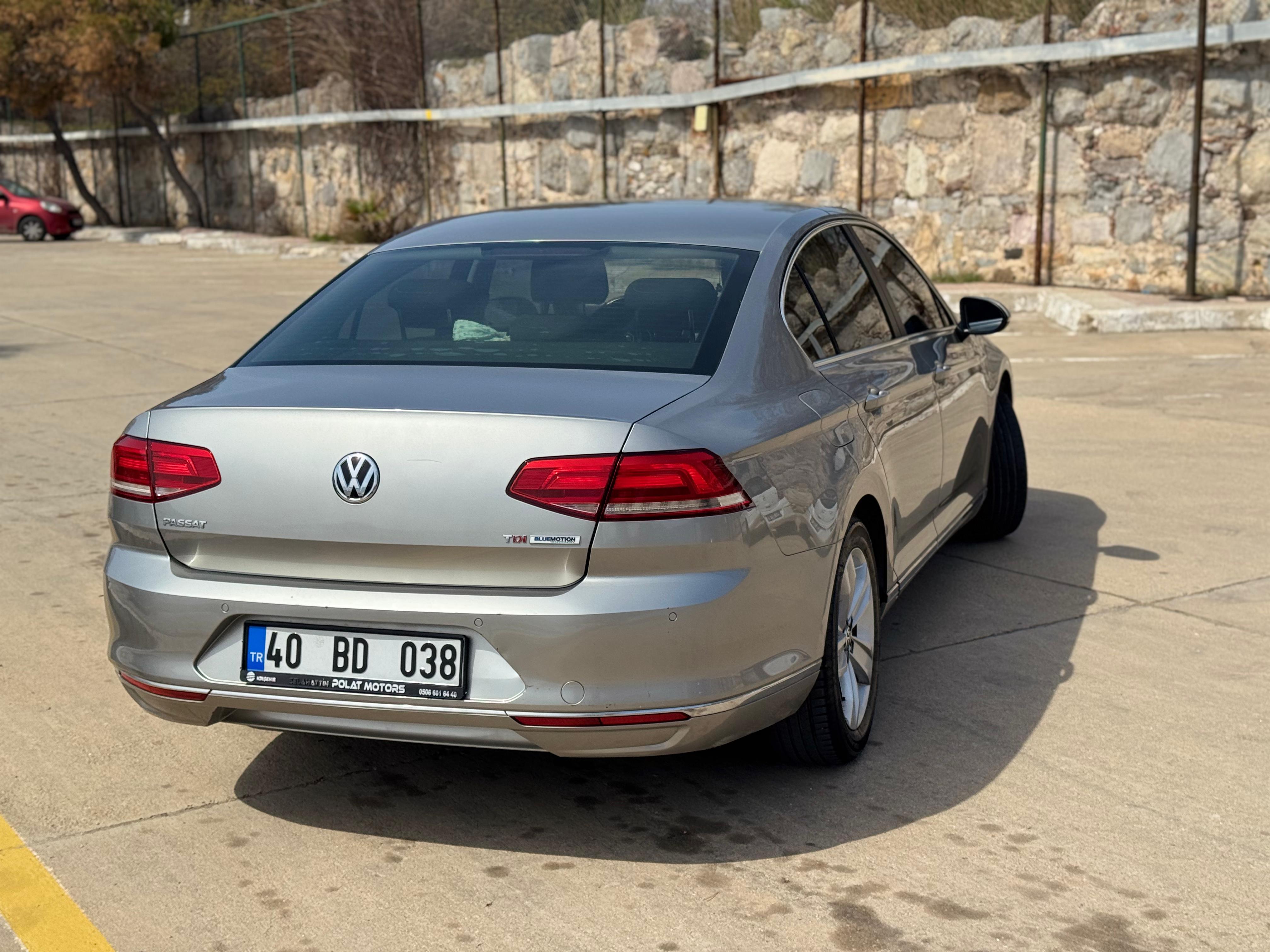 VOLKSWAGEN PASSAT 12